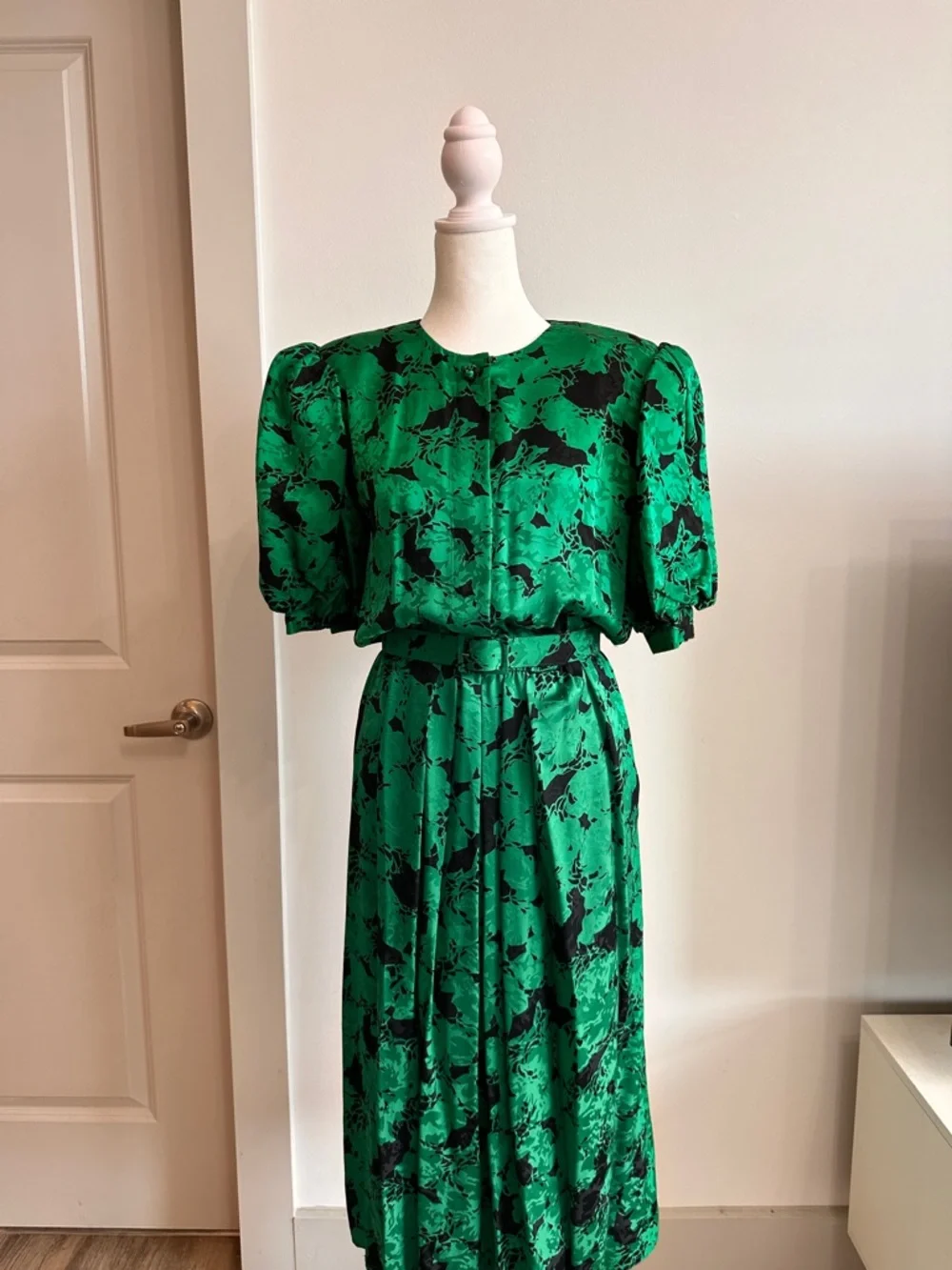 Vintage Silk Maggy London Emerald Green Dress - Picture 4 of 12